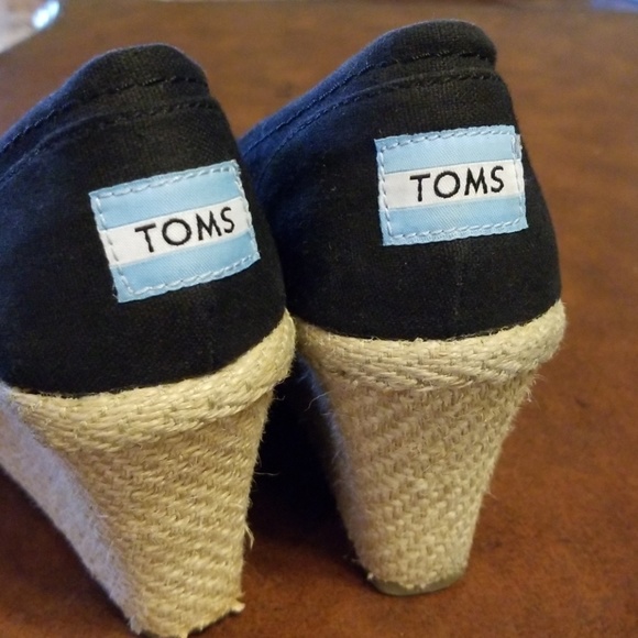 Tom's wedge shoe size 7W - Picture 8 of 8